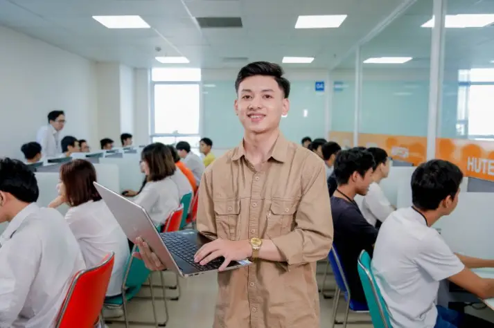 Học phí HUTECH: Bảng giá chi tiết  cập nhật mới nhất