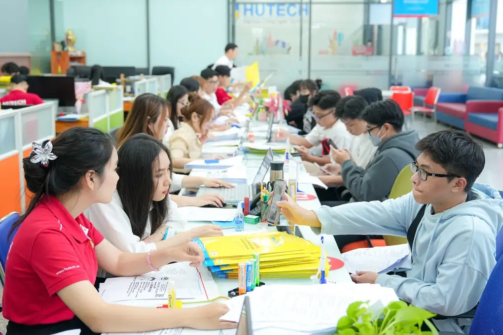 Học phí HUTECH: Bảng giá chi tiết  cập nhật mới nhất