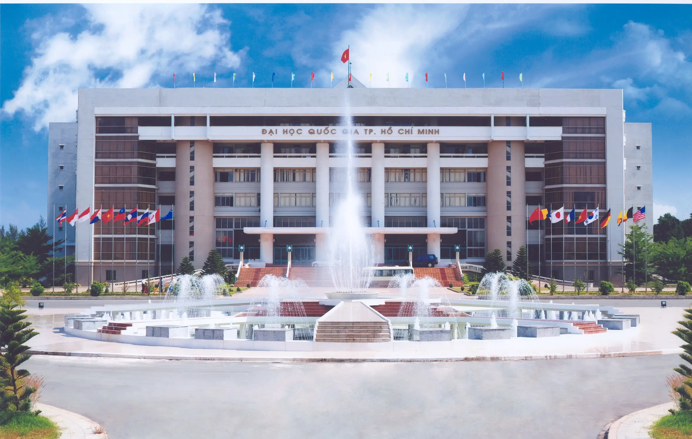 Top Trường Đại Học Đẹp Nhất TPHCM - Nơi Giao Lưu Kiến Thức Và Thẩm Mỹ