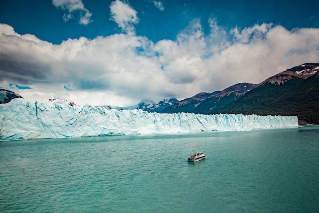 https://res.cloudinary.com/dvtx69f1o/image/upload/v1712859946/safari_nautique_a_el_calafate_0b7722aaec.jpg