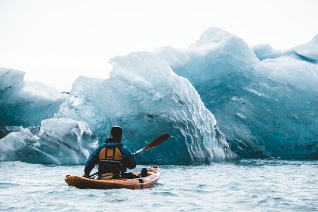 https://res.cloudinary.com/dvtx69f1o/image/upload/v1712937994/kayak_perito_moreno_1bd2f0b1eb.jpg
