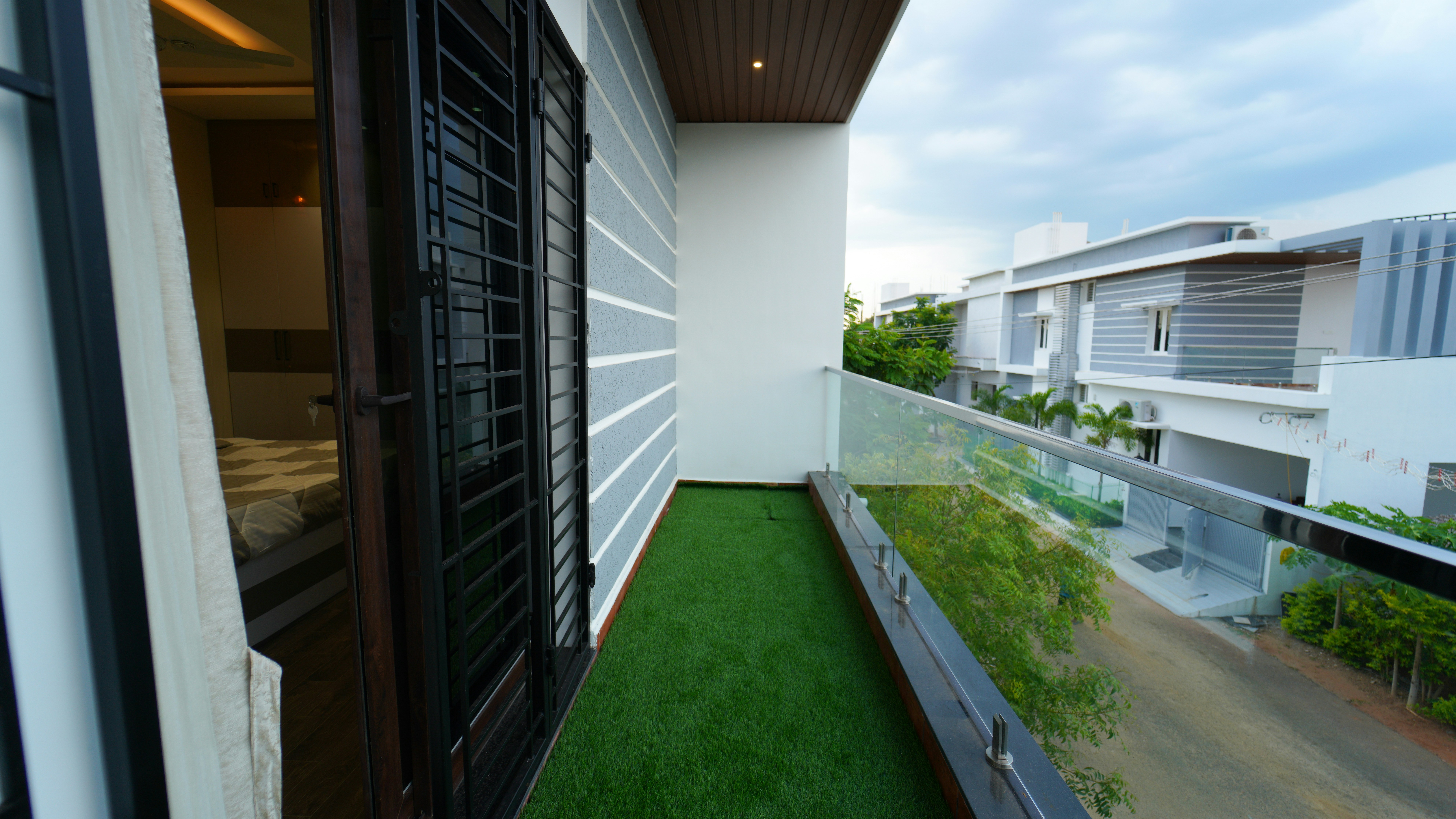 Modern suburban homes in a residential neighborhood