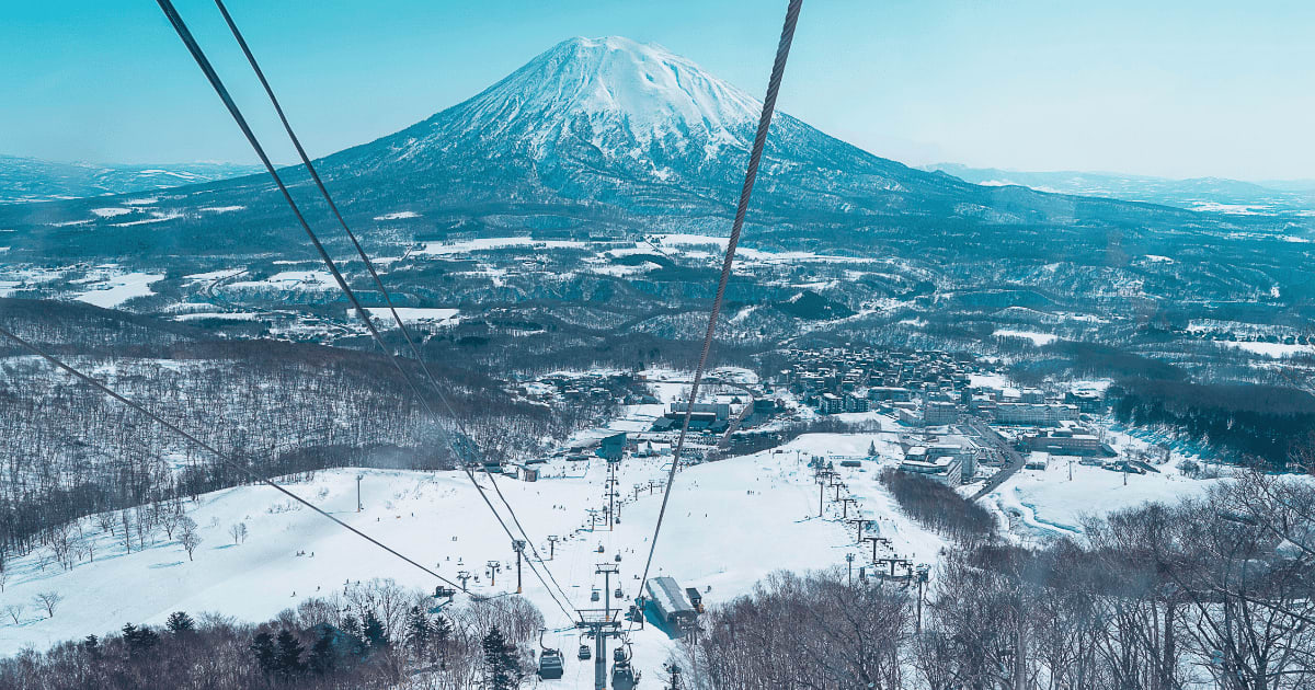 札幌とニセコ：北海道が誇る二大リゾートの魅力を徹底解剖