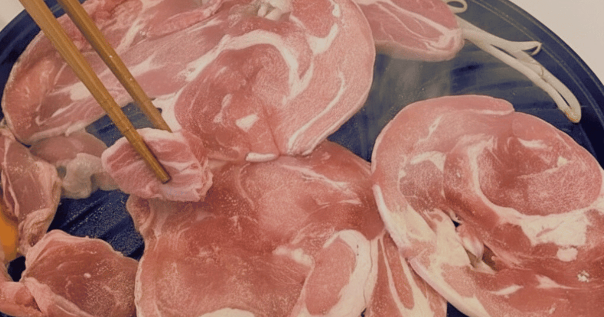 ジンギスカンの丸いラム肉の謎を解明！北海道家庭の定番食材の秘密