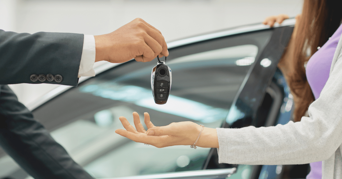 札幌で車を売るならどこがいい？ディーラー下取りと買取を徹底比較