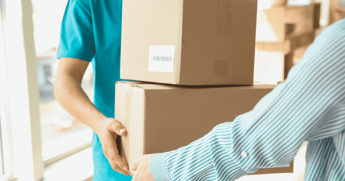 街で見かける黒ナンバーの軽貨物バン！その特徴や魅力を徹底解説