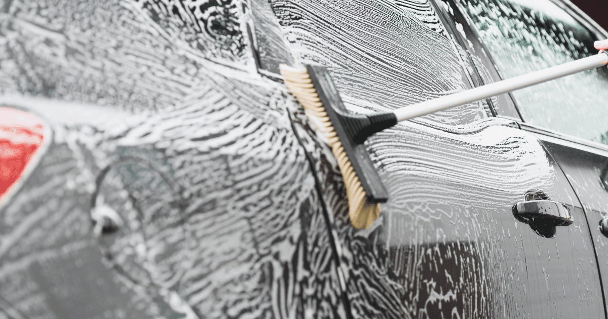 洗車ブラシの秘密:プロ級の洗車テクニックと知られざるブラシの世界