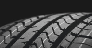 中古タイヤの真実：アリ？ナシ？お財布と安全のバランスを探る旅