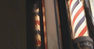 「散髪屋の秘密会議」～床屋に行くとなぜか眠くなる不思議な世界～