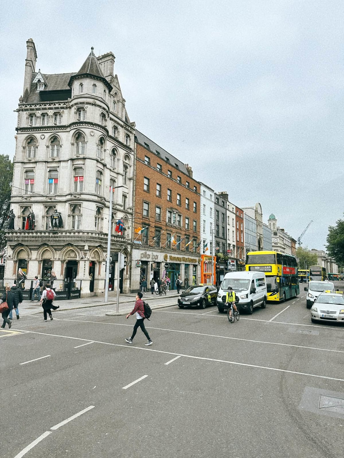 Ireland — không hào nhoáng nhưng có chất riêng