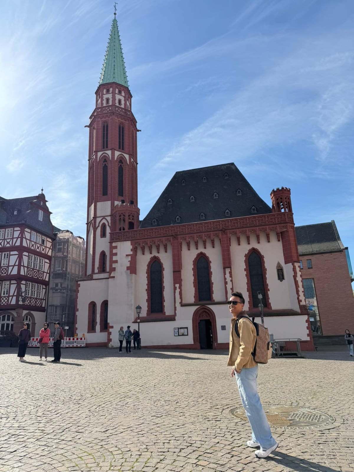 Kinh nghiệm lái xe từ Amsterdam sang Brussels