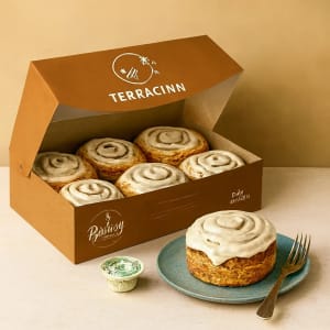 Premium cinnamon roll packaging UK