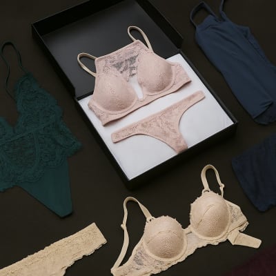 Custom lingerie boxes with logo printing