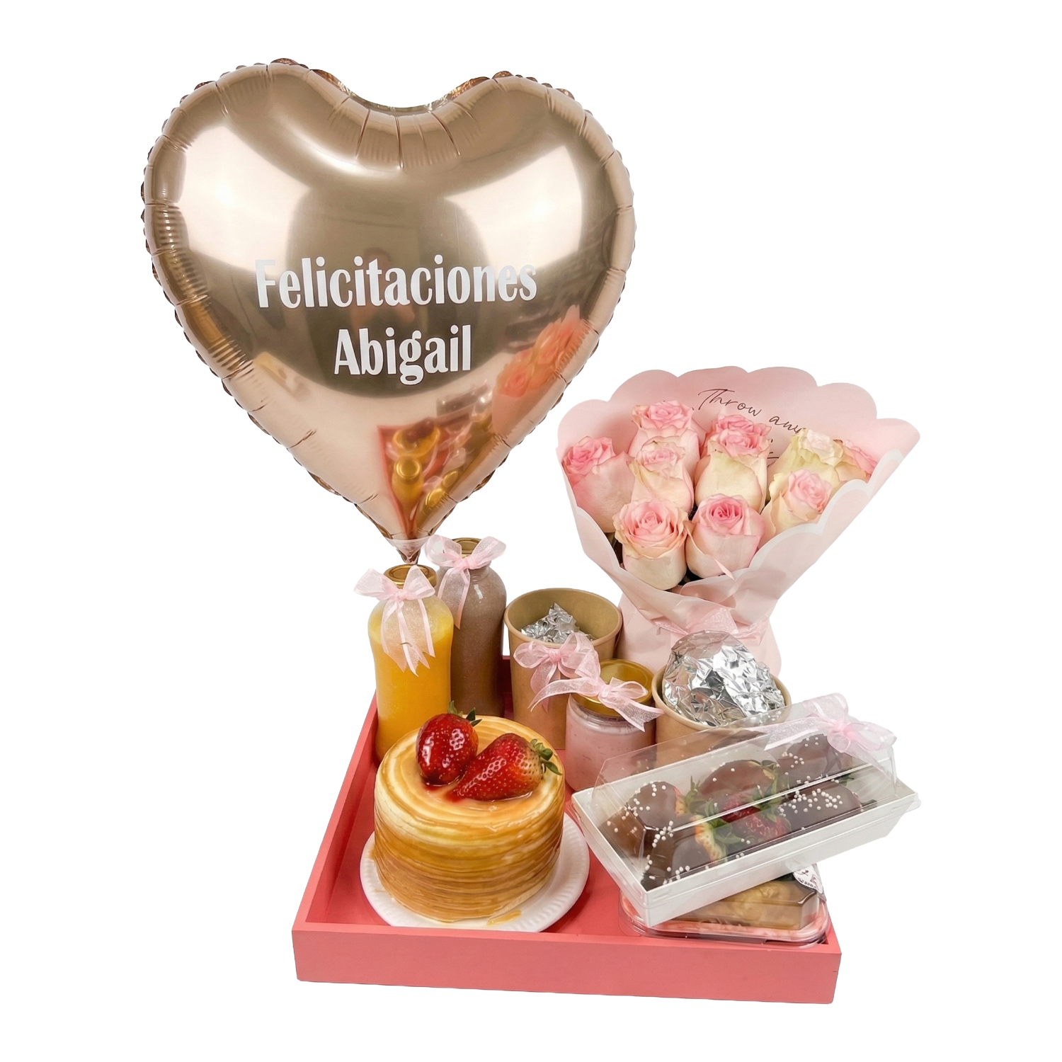 Desayuno sorpresa para dos personas con mini torta frutillas con chocolate y flores en Guayaquil - Floreria DIFIORI Guayaquil