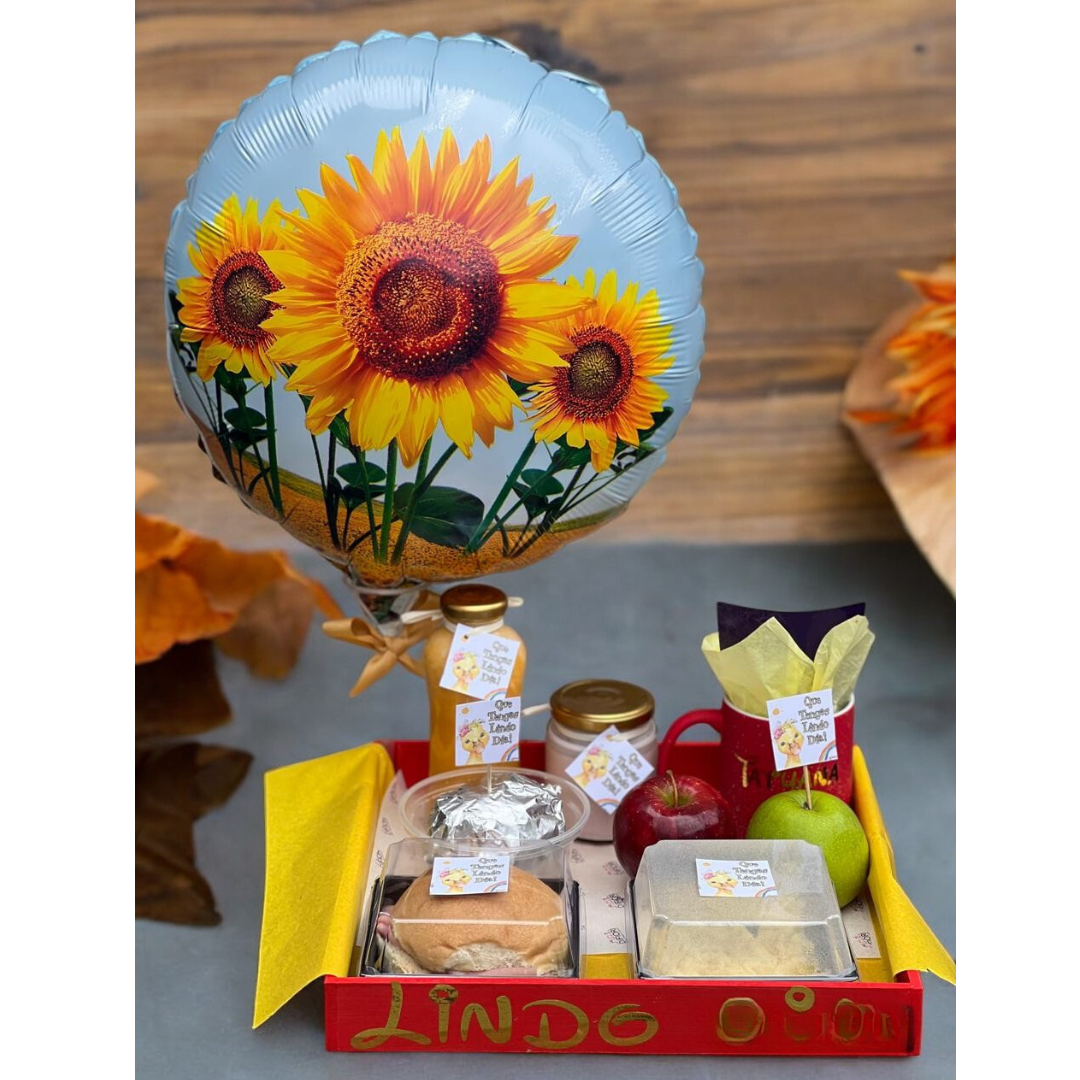 Desayuno Sorpresa con jarro y frutas en Guayaquil - Floreria DIFIORI Guayaquil