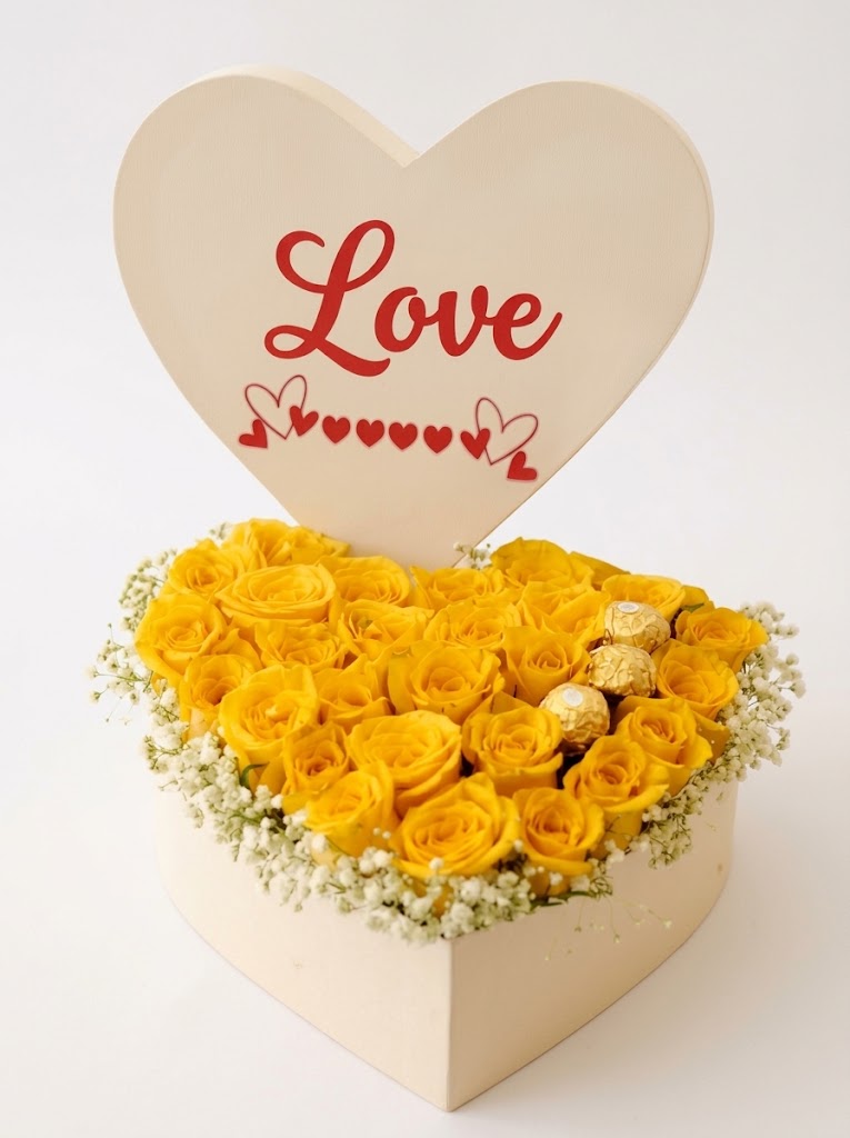 Ramo para aniversario con rosas rojas en Guayaquil. - Floreria DIFIORI Guayaquil
