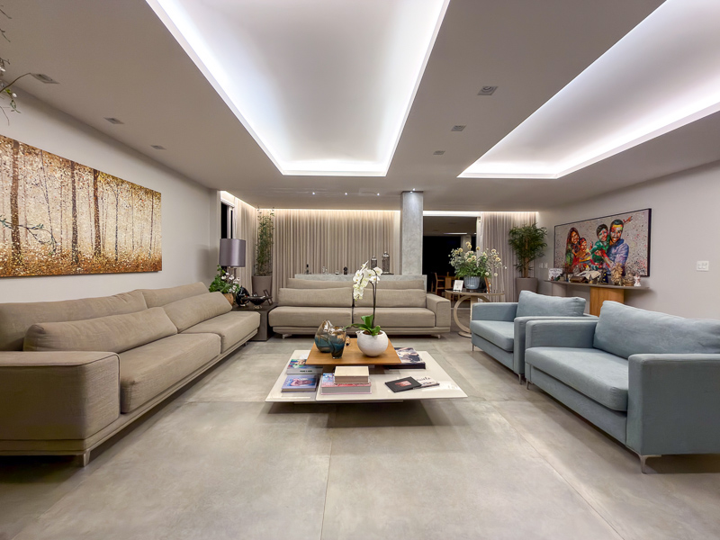 Sala de estar ampla