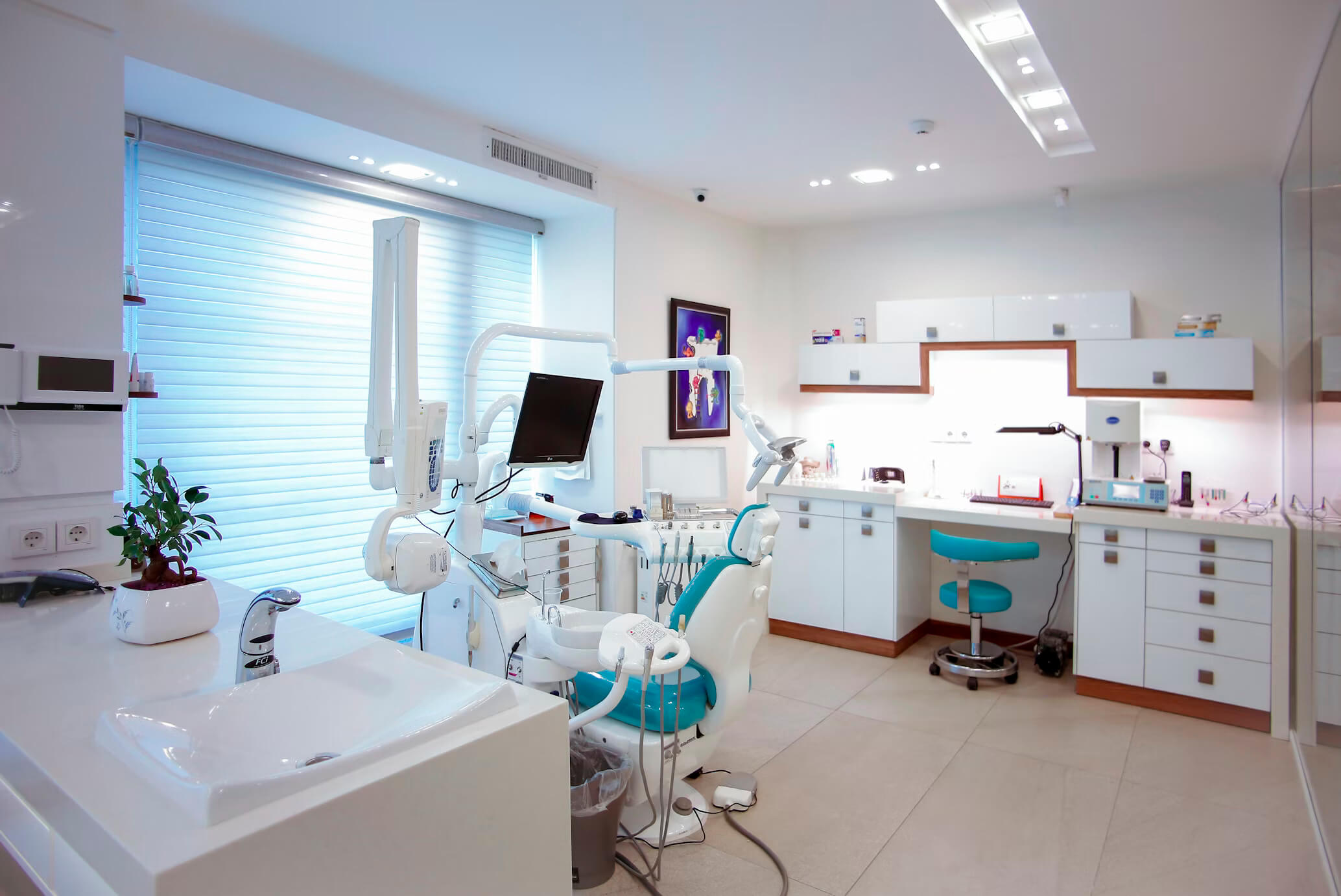 Dr Saud Dental Surgery: Best Dentist in Lahore at Dr Saud Dental Surgery Lahore