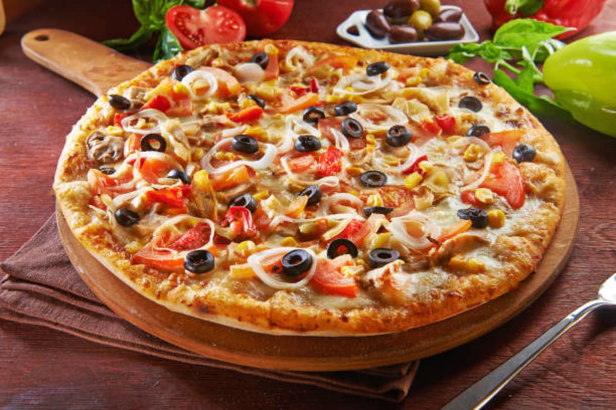 Live Pizza at Fresho Fast Foods, Canal Bank Lahore