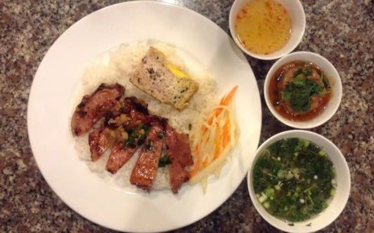 cơm tấm nhà bè