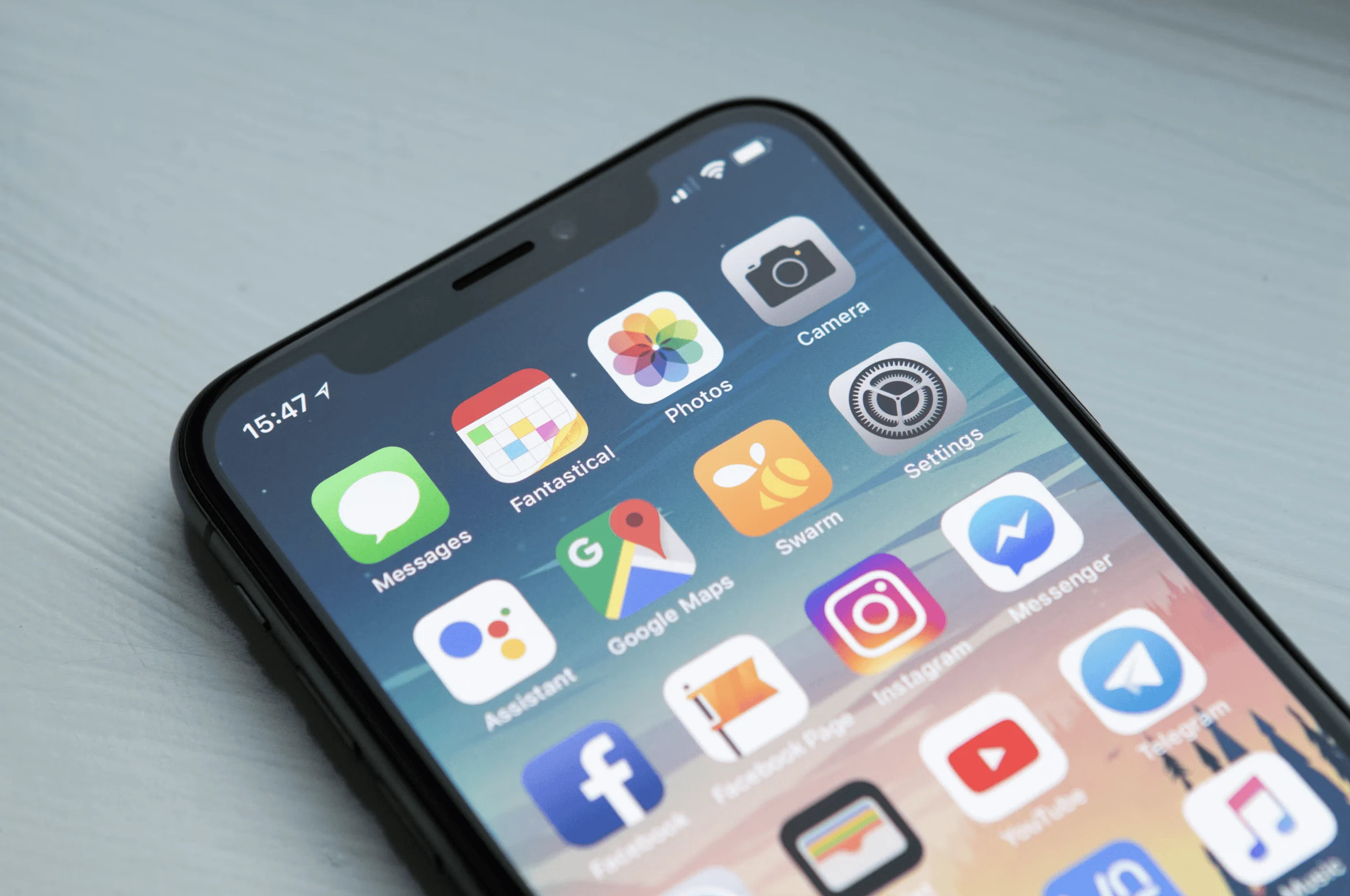 Mobile-First Design: Why It’s Non-Negotiable in 2025