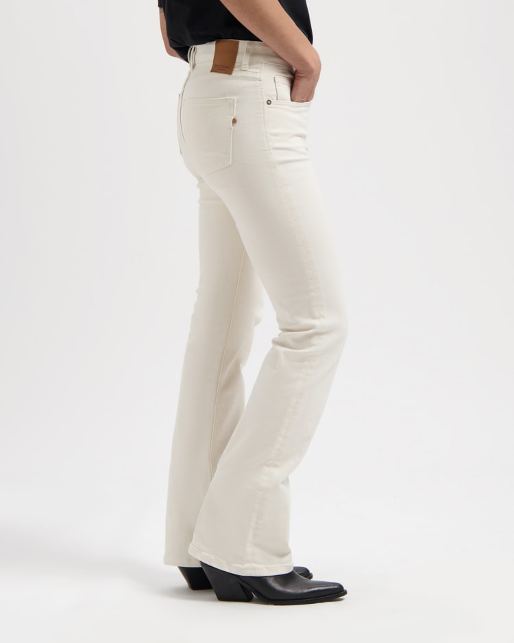 Amy Bootcut Undyed