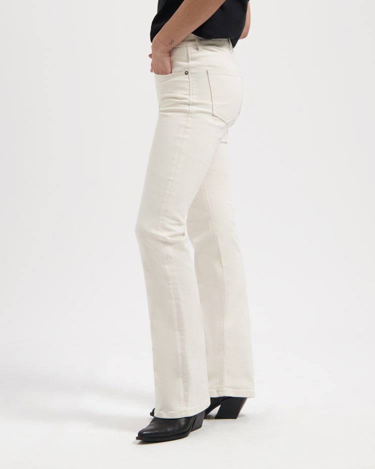 Amy Bootcut Undyed