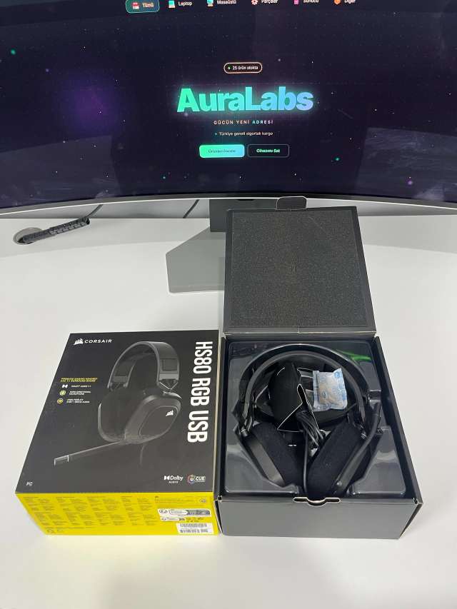 Corsair HS80 RGB USB 7.1 Kablolu Kulak Üstü Oyuncu Kulaklığı — görsel 2/2