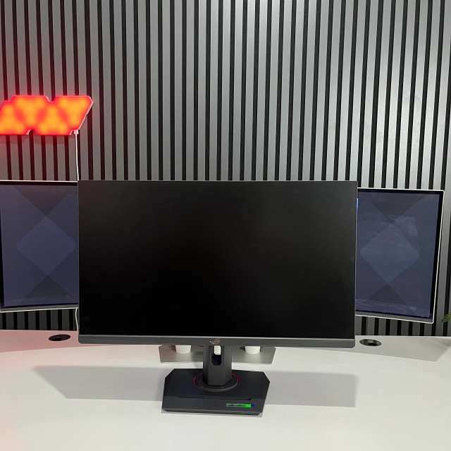 ASUS 27'' XG279CNS ROG STRIX 0.3Ms 380Hz FULL HD IPS Monitör — görsel 2/4