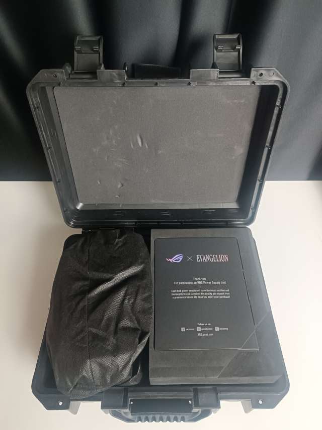 Asus Rog Thor Eva Edition ROG-THOR-1000P2-EVA-GAMING 1000 W Power Supply — görsel 4/9