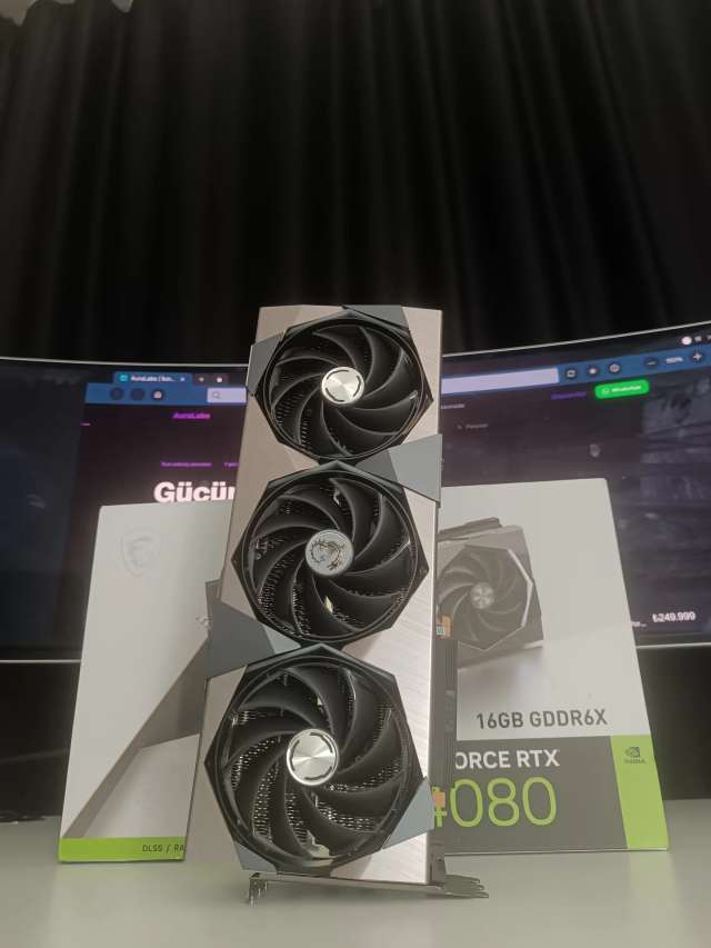 MSI RTX 4080 16GB SUPRIM X 256Bit GDDR6X Ekran Kartı