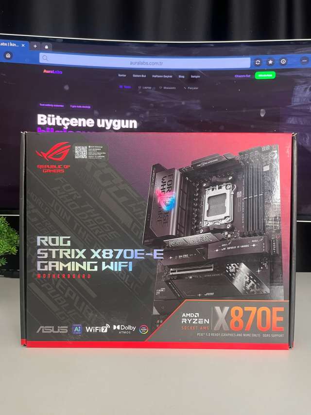 Asus ROG Strix X870E-E Gaming Wi-Fi AMD AM5 DDR5 ATX Anakart