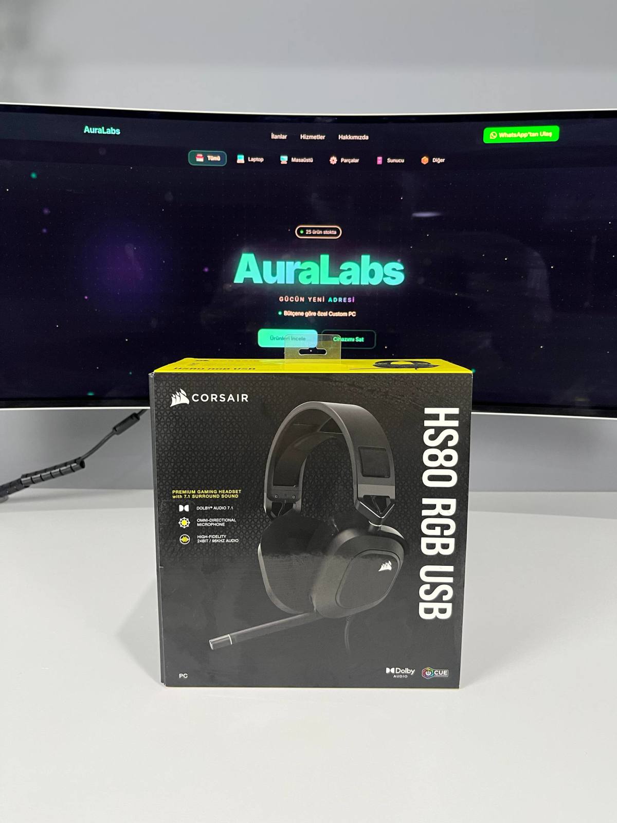 Corsair HS80 RGB USB 7.1 Kablolu Kulak Üstü Oyuncu Kulaklığı — görsel 1/2