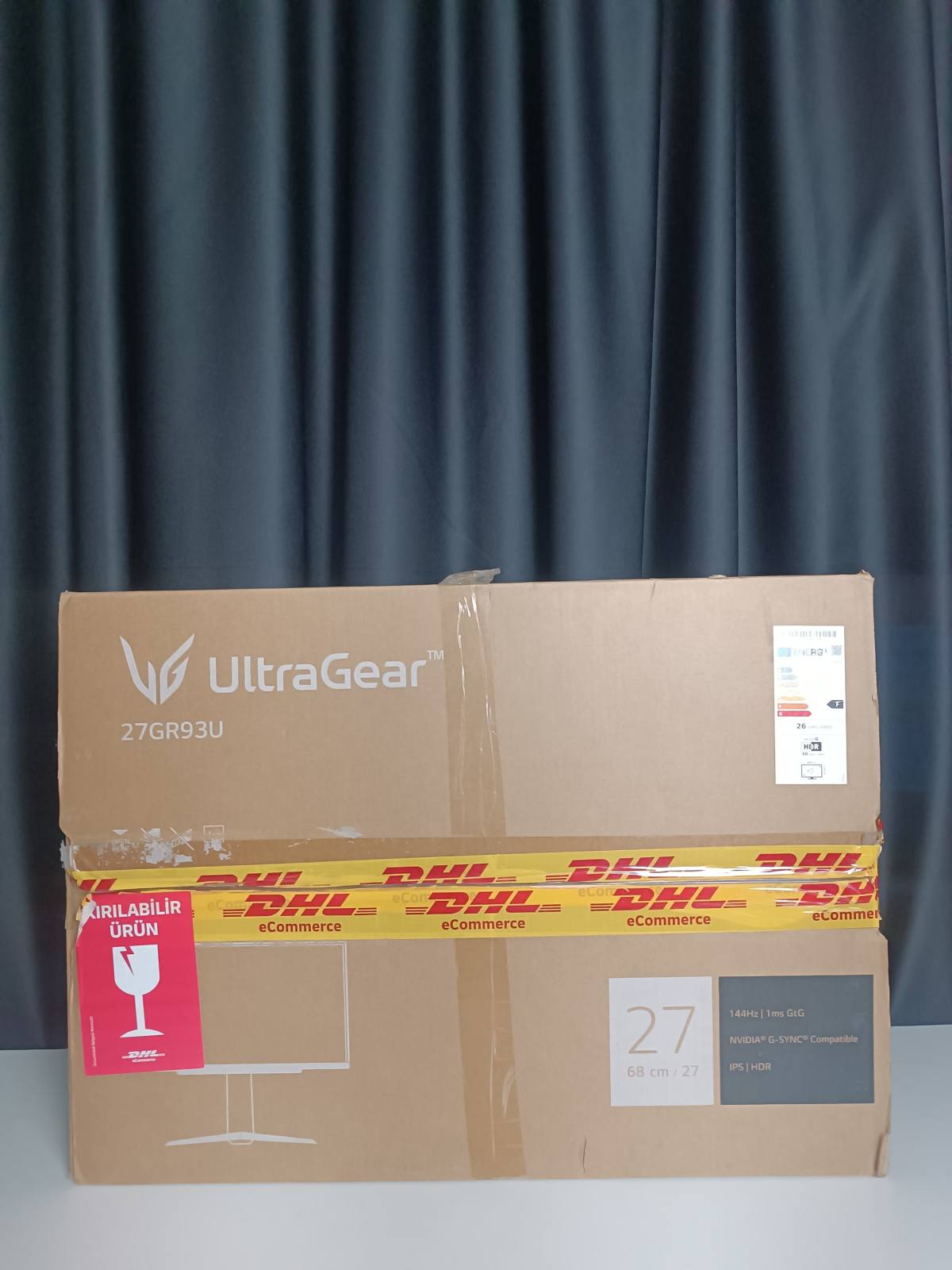 LG UltraGear 27GR93U-B 27" 1 ms 4K Pivot IPS 144 Hz Oyuncu Monitörü — görsel 1/1