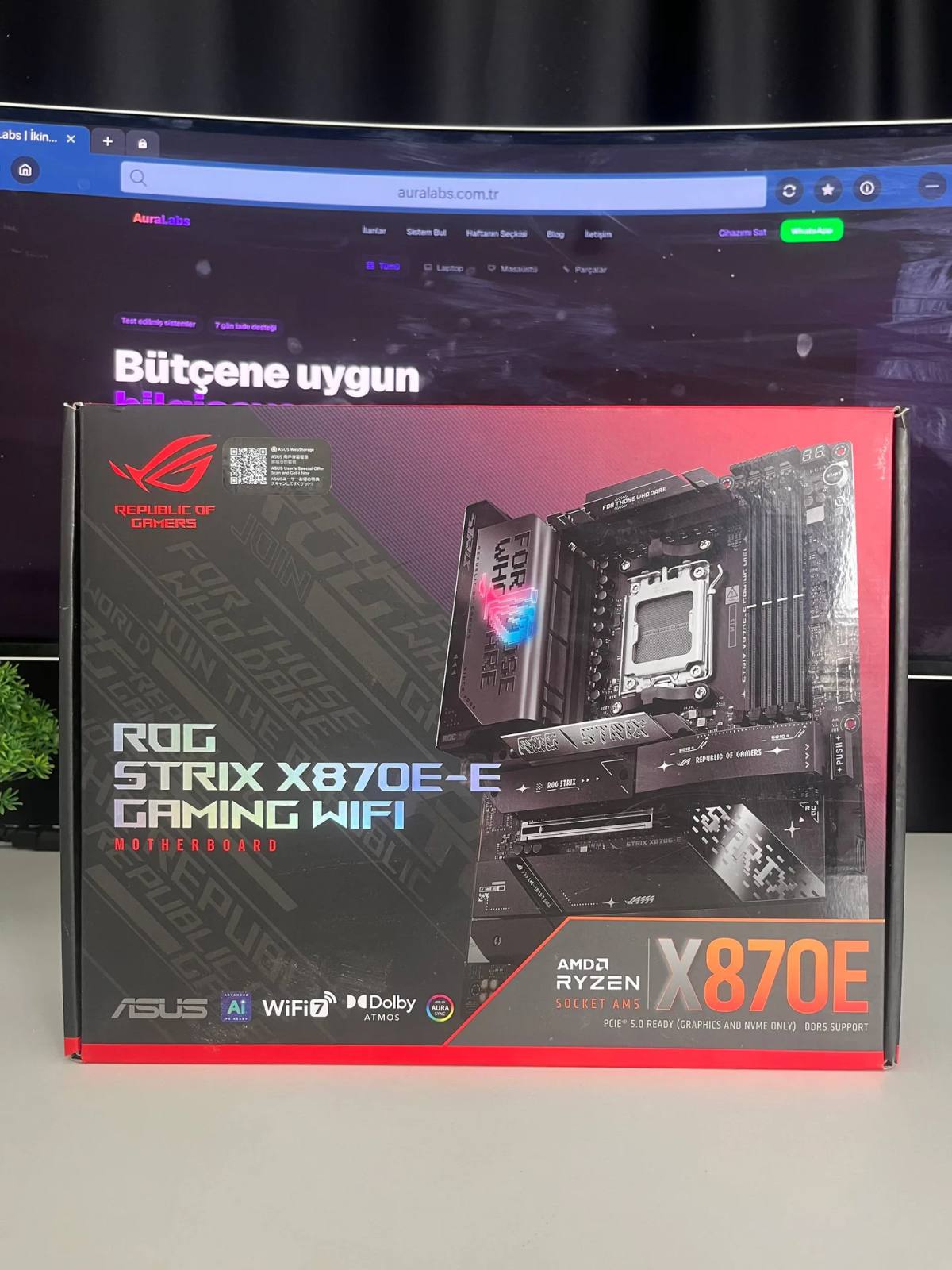 Asus ROG Strix X870E-E Gaming Wi-Fi AMD AM5 DDR5 ATX Anakart — görsel 1/1