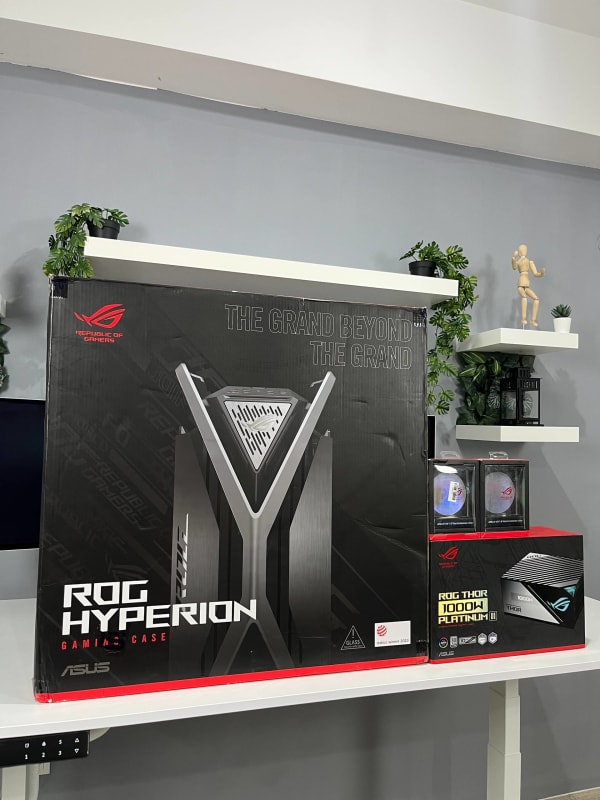 Asus ROG Hyperion GR701 Fanlı E-ATX Oyuncu Kasası + Asus Rog Thor 1000w P2