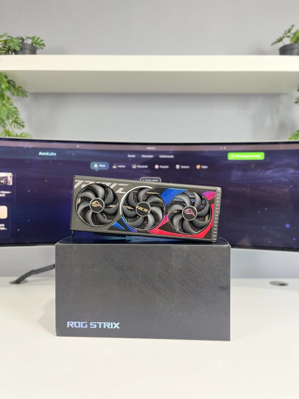 Asus Rog Strix RTX 4080 Ekran Kartı