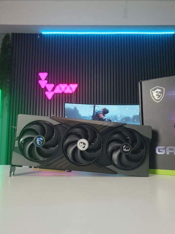 MSI RTX 5080 Gaming Trio OC 256 Bit GDDR7 16 GB Ekran Kartı