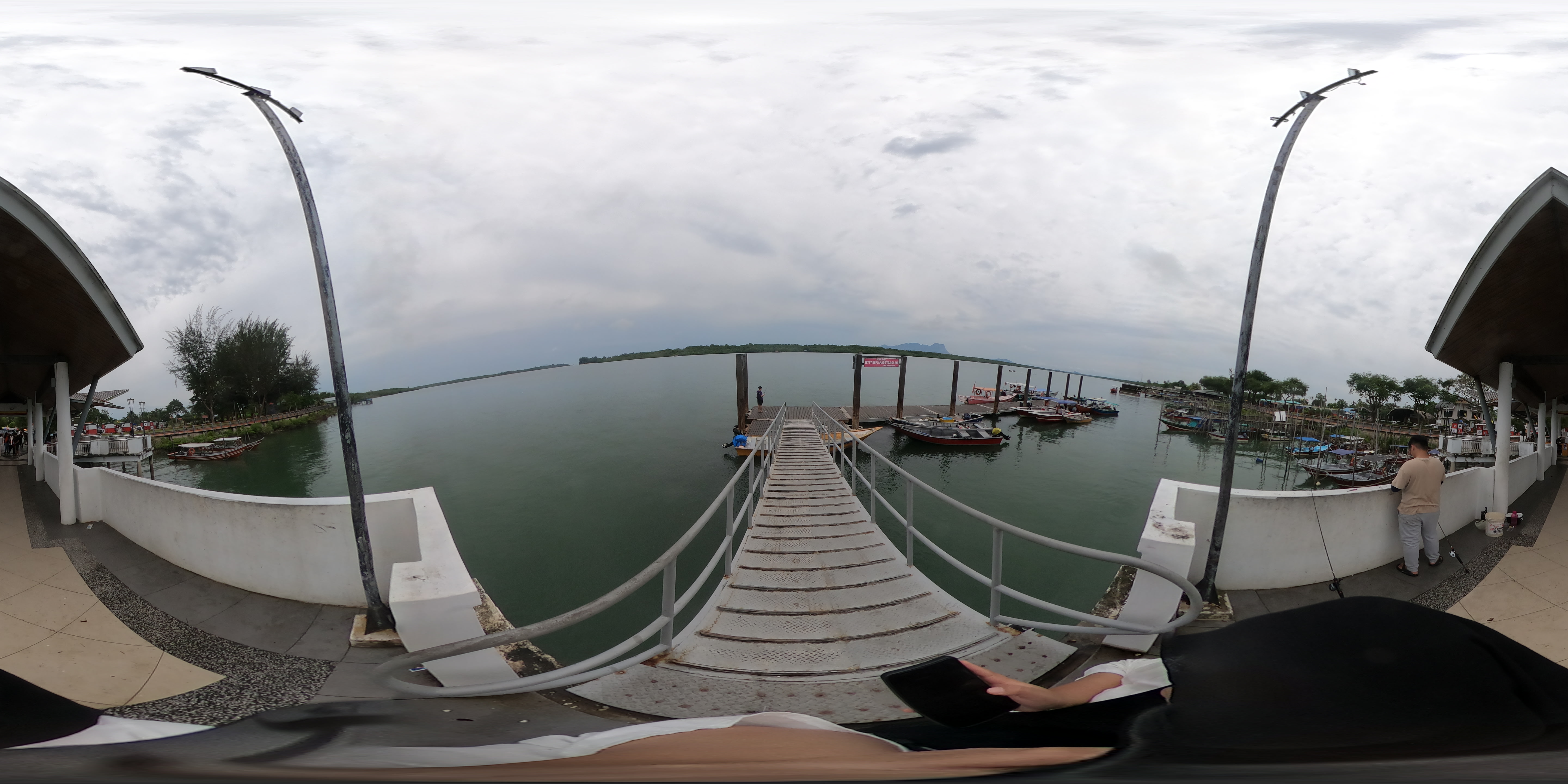 Esplanade Telaga Air 1