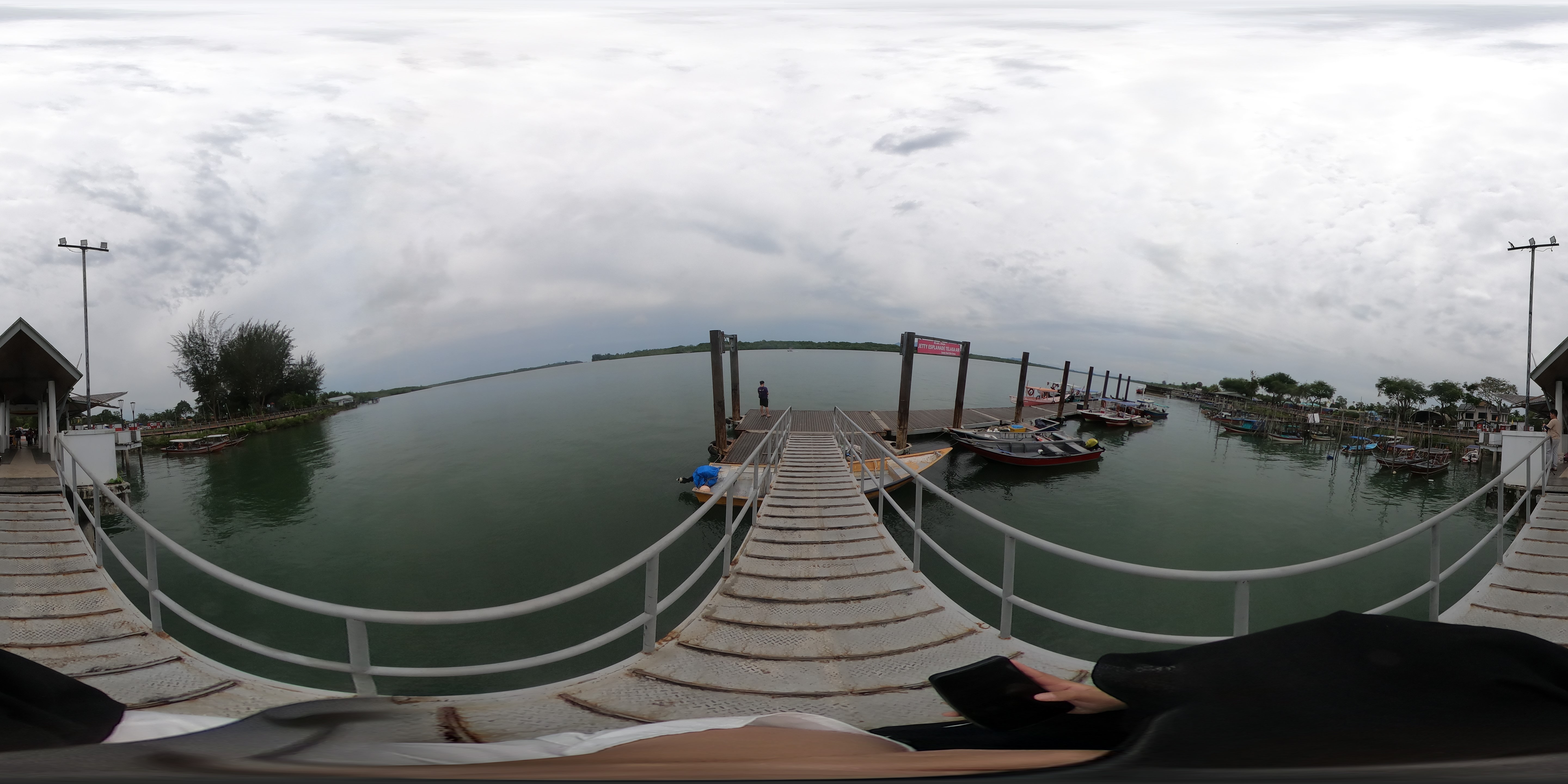 Esplanade Telaga Air 1