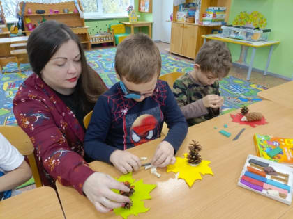 Мастер-класс «Осенняя фантазия» в библиотеке Беляногорска