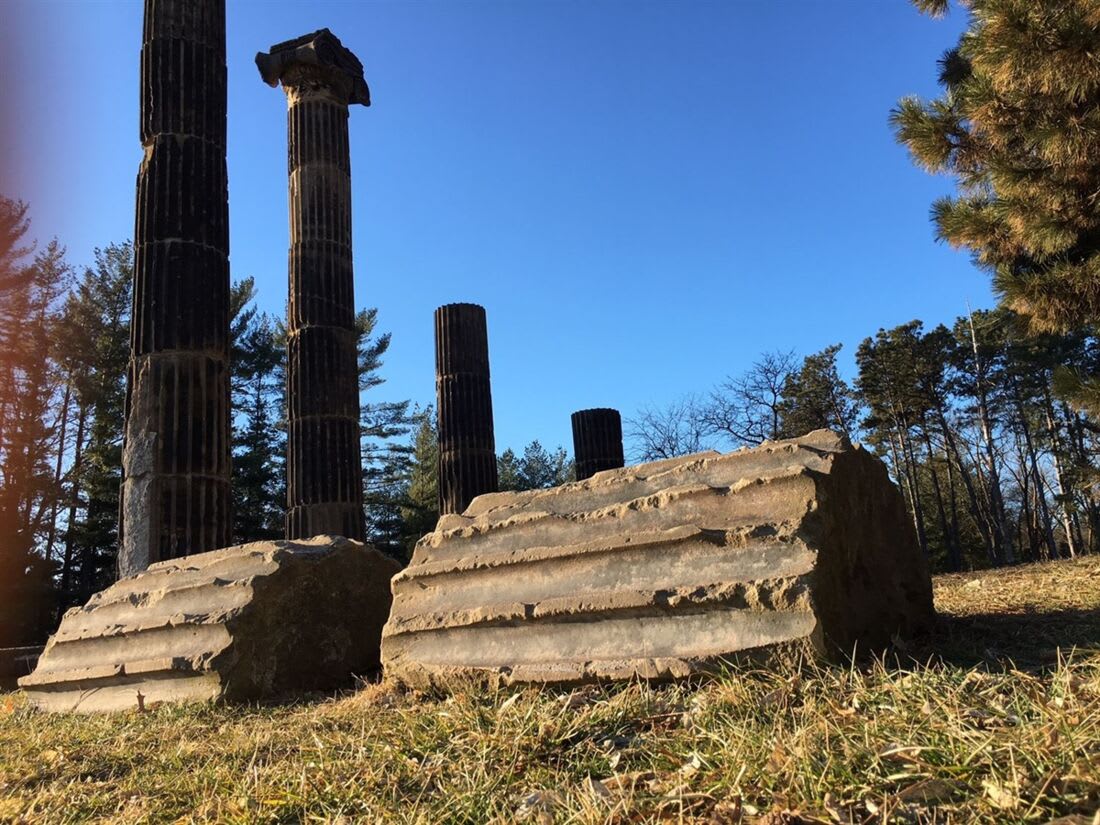 Pioneers Park Columns