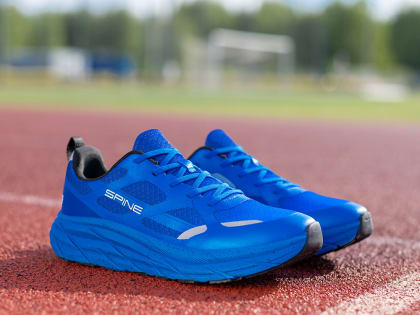 Линейка беговых кроссовок SPINE Running