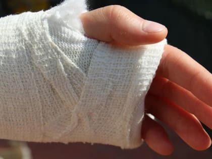 Ярославский суд взыскал с владельца катка 130 тыс рублей за травмирование ребенка