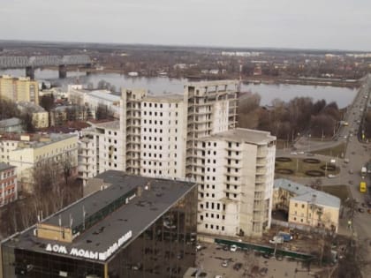 В Ярославле депутаты согласились переделать долгострой на Октябрьской площади в жилой дом
