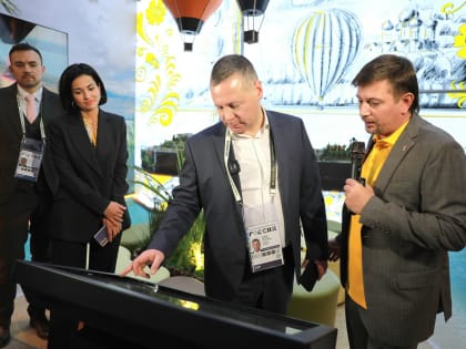 Стенд Ярославской области работает на выставке «Россия»