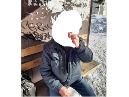 С крыши ТЦ в центре Рыбинска на мужчину упала сосулька