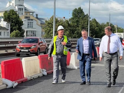Врио ярославского губернатора Михаил Евраев остался недоволен скоростью ремонта Октябрьского моста