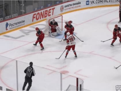 Ярославский «Локомотив» одержал третью победу против подмосковного «Витязя»