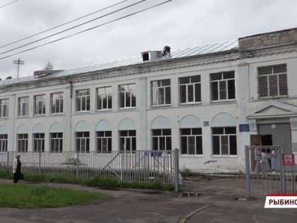 В рыбинском микрорайоне Переборы в разгаре капитальный ремонт 15 школы